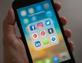 What Are the Risks and Rewards of Social Media for Teens?